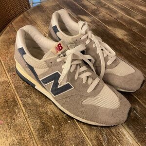 New Balance Men's 996 Beige and Navy Sneakers